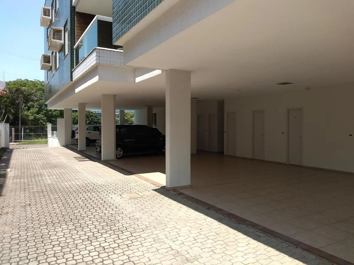 Apartamento de 2 quartos a 3 minutos a pé da praia de Cachoeira de Bom Jesu com águas calmas Florianópolis Brasil